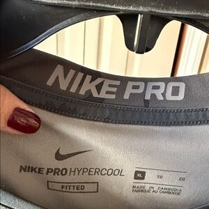 Nike Pro Hypercool Fitted Shirt in Gray